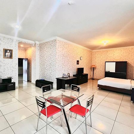 Ohulu Guesthouse Медан Экстерьер фото